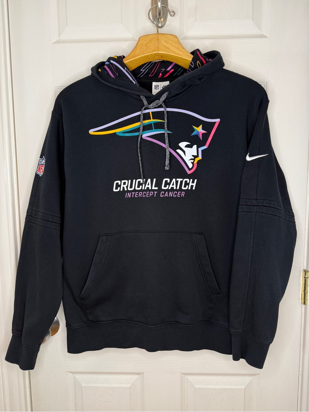 New England Patriots Crucial Catch Hoodie Intercept Cancer Nike Size Large